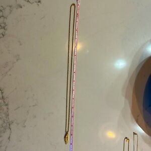 Leaf pendant necklace!